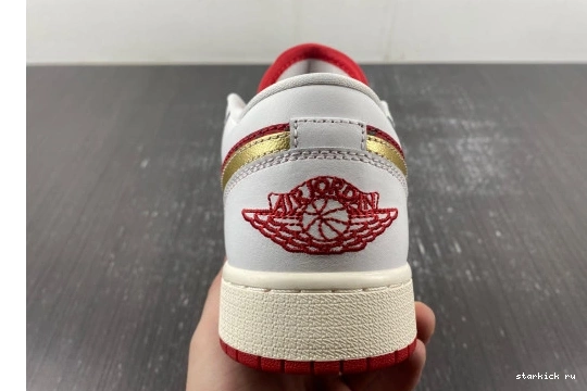 Jordan  DJ5186-100 DJ5186-100 Spades Low 1  0207